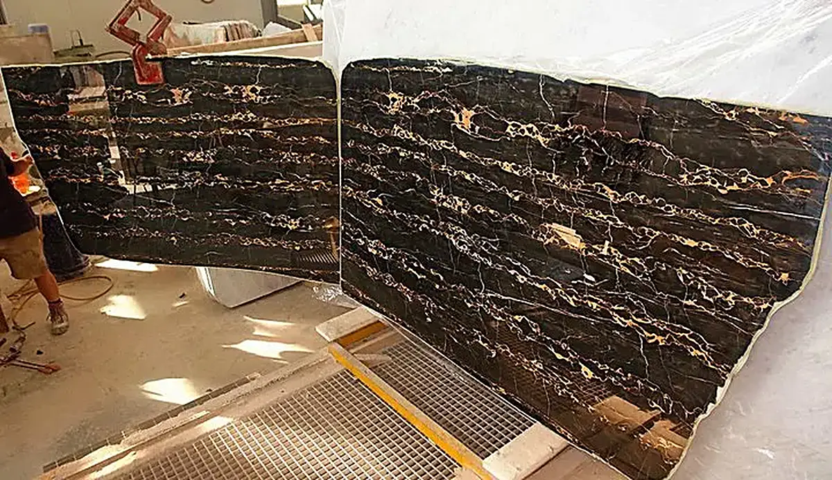Portoro marble slab surface – Marmi di Carrara – black, charcoal (36)