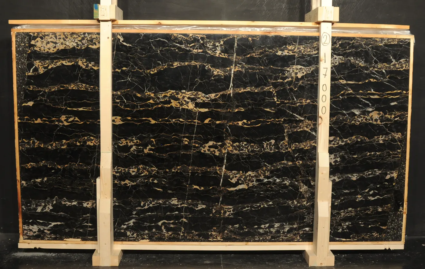 Portoro marbre, surface de dalle – Marmi di Carrara – noir, anthracite (4)