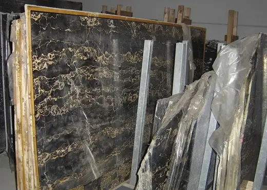 Portoro marbre, surface de dalle – Marmi di Carrara – anthracite, vert (41)
