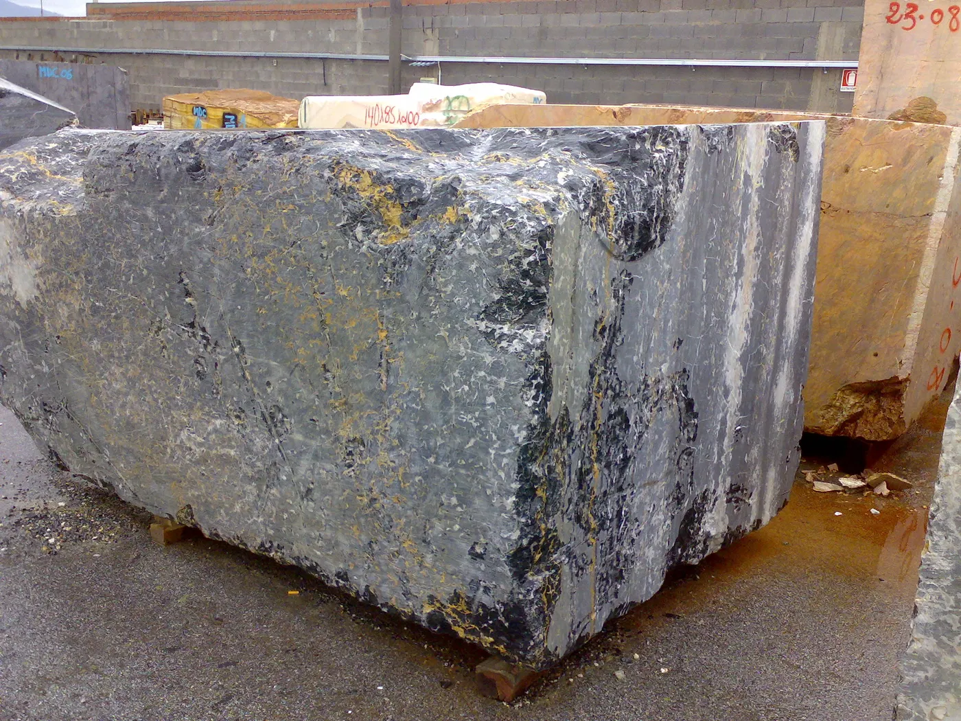 Portoro marble quarry block – Marmi di Carrara – grey, violet (9)