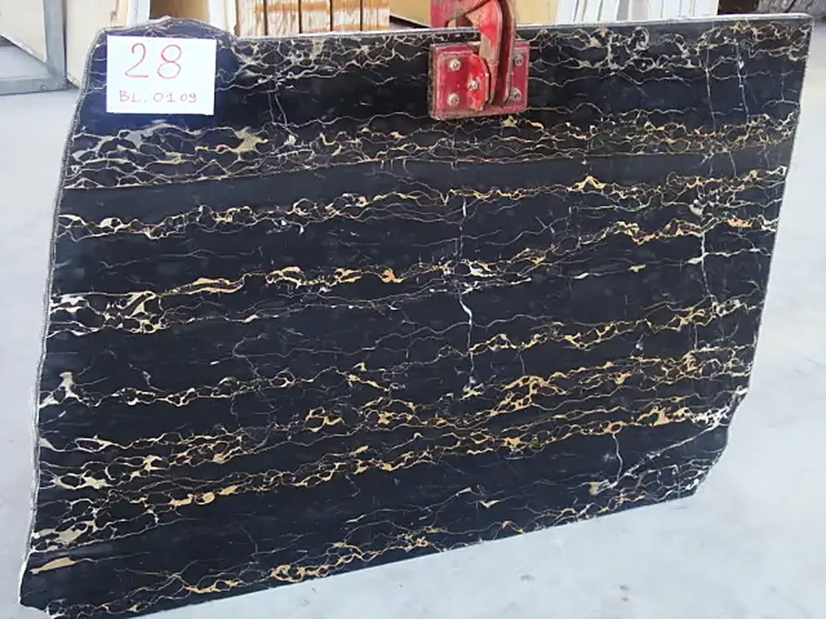Portoro Extra mármol, superficie de losa – Marmi di Carrara – antracita, negro (12)