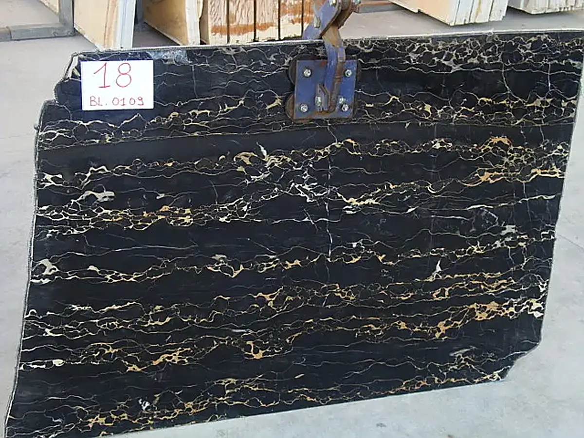 Portoro Extra Marmor, Plattenoberfläche – Marmi di Carrara – anthrazit, schwarz (14)