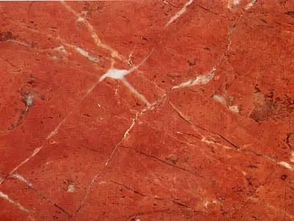 Rojo Coralito calcare, campione lucido – Marmi di Carrara – rosso ruggine, oro (1)