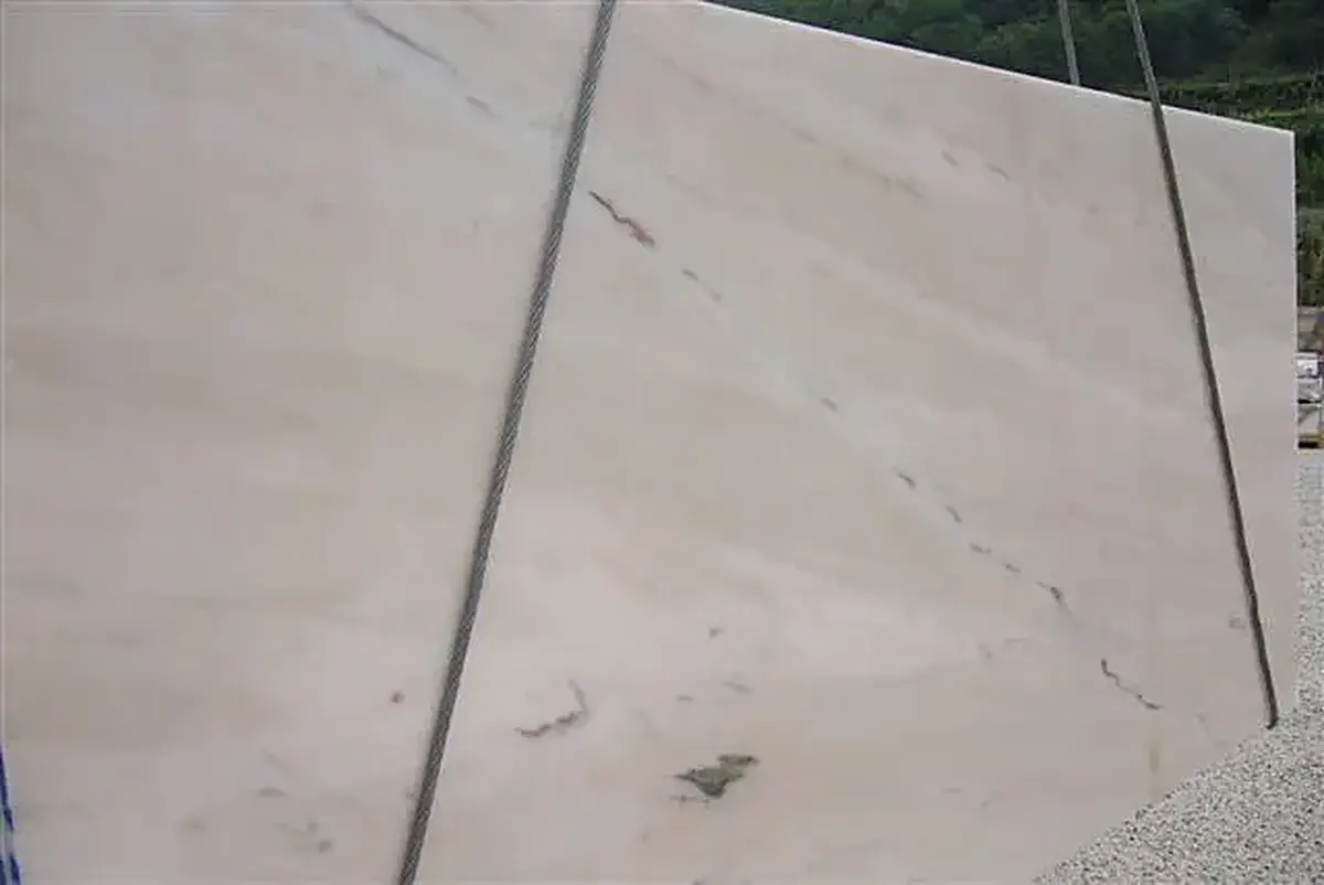Rosa Portogallo marble slab surface – Marmi di Carrara – light grey, beige (4)