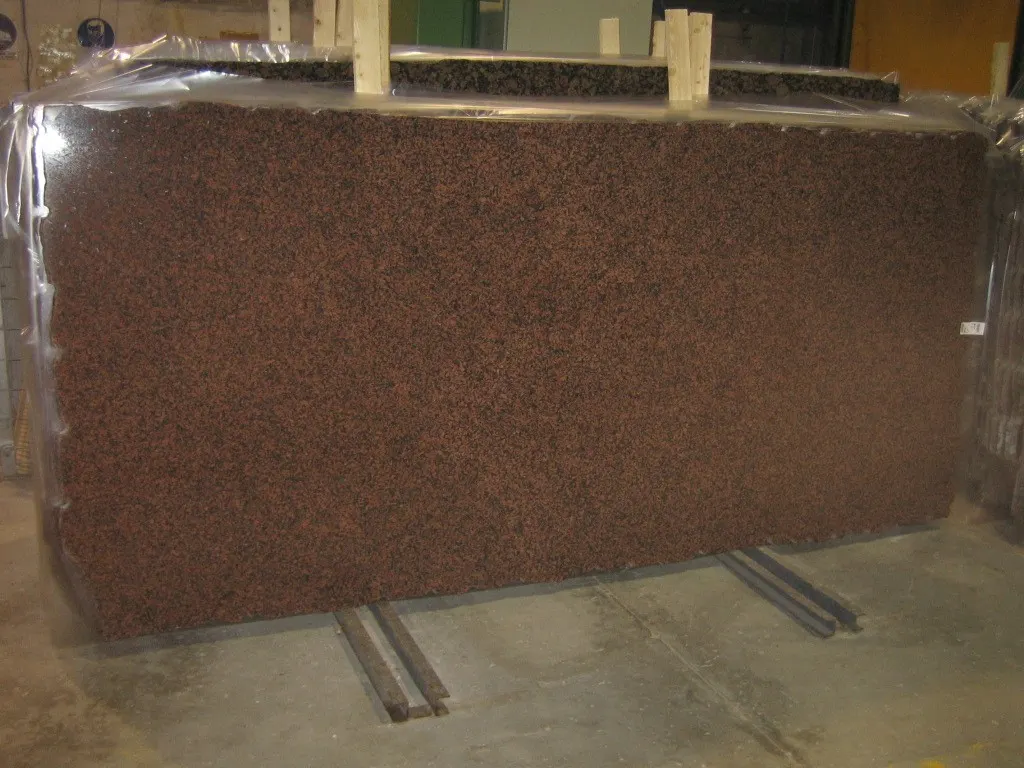 Rosso Balmoral marbre, surface de dalle – Marmi di Carrara – brun, gris (1)