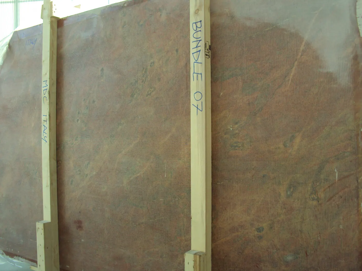 Rosso Damasco mármol, superficie de losa – Marmi di Carrara – gris, verde (14)