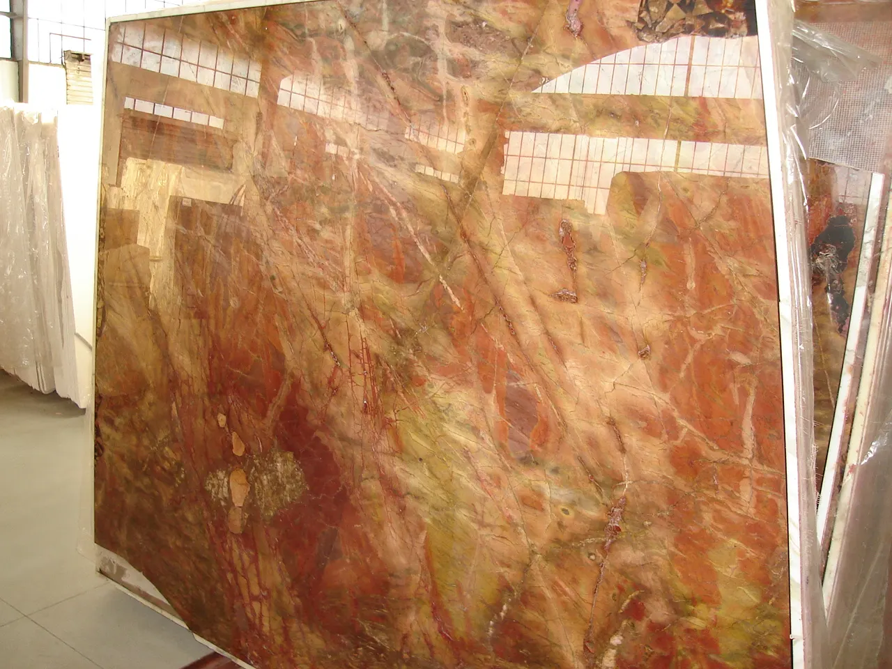Rosso Damasco mármol, superficie de losa – Marmi di Carrara – dorado, rojo óxido (46)