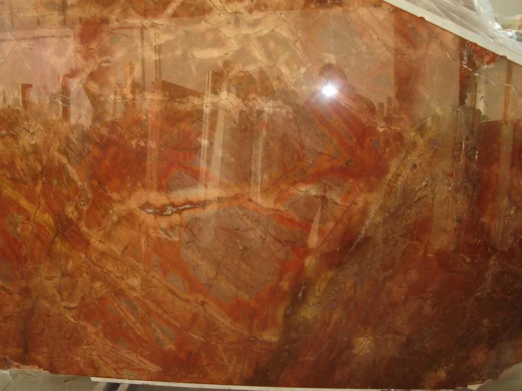 Rosso Damasco mármol, superficie de losa – Marmi di Carrara – rojo óxido, dorado (54)