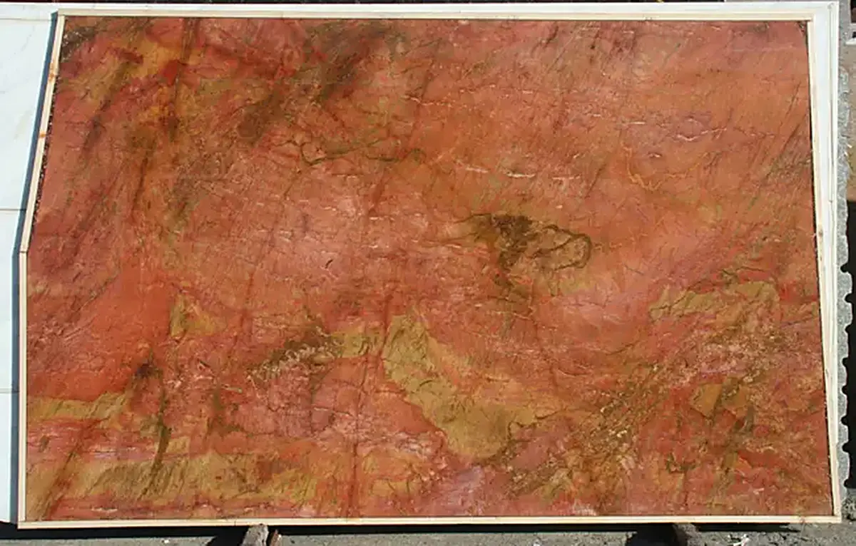 Rosso Damasco marmo, superficie di lastra – Marmi di Carrara – rosso ruggine, oro (61)