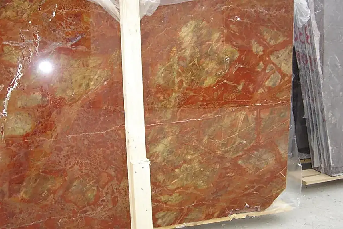 Rosso Damasco marbre, surface de dalle – Marmi di Carrara – rouge rouille, doré (68)