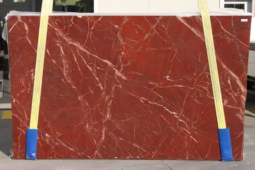 Rosso Diaspro marmo, superficie di lastra – Marmi di Carrara – rosso ruggine, grigio (1)