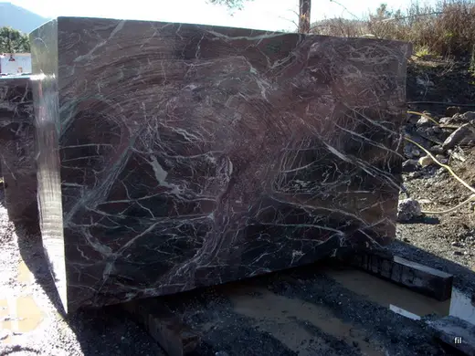 Rosso Levanto sandstone slab surface – Marmi di Carrara – charcoal, black (7)