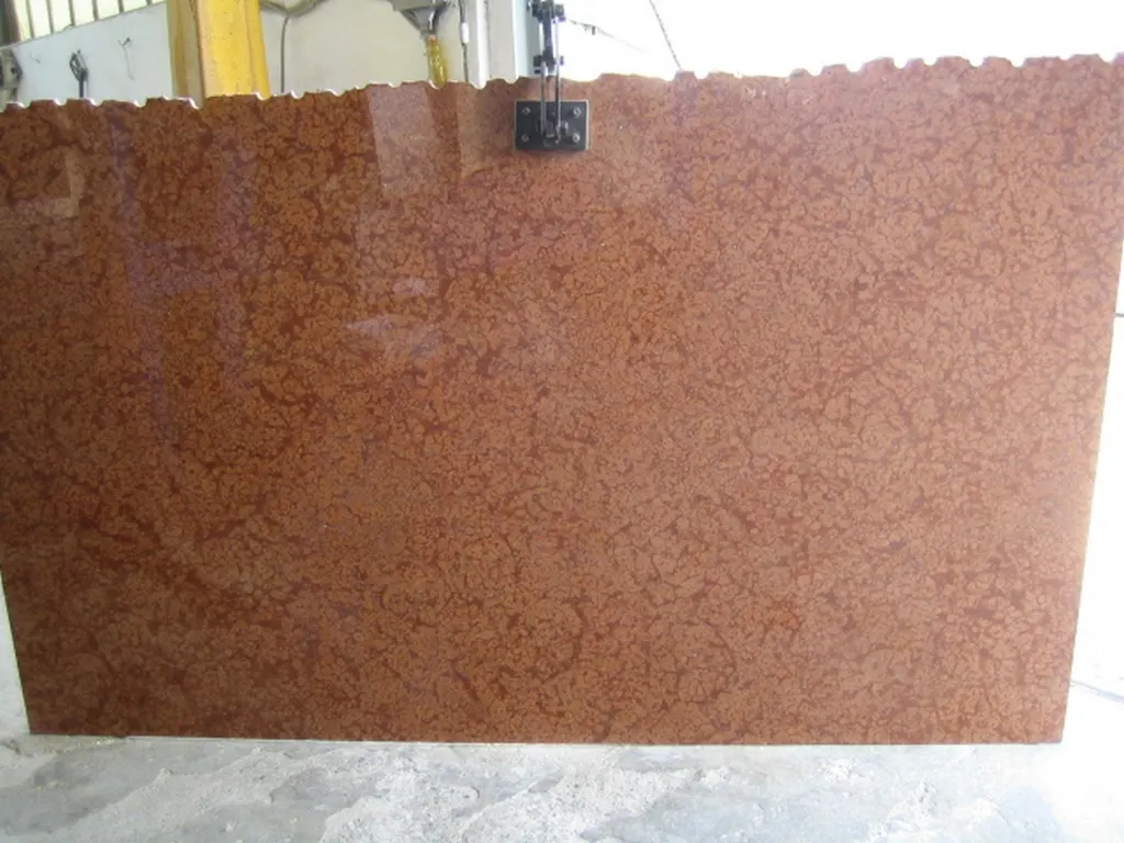 Rosso Verona calcaire, surface de dalle – Marmi di Carrara – doré, brun (3)