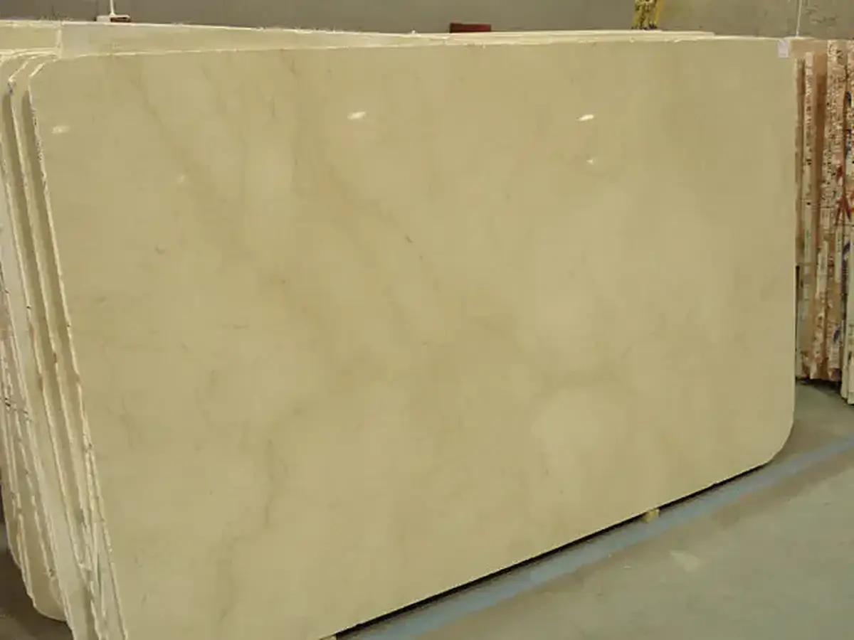 Royal Marfil Marmor, Plattenoberfläche – Marmi di Carrara – beige, gold (2)
