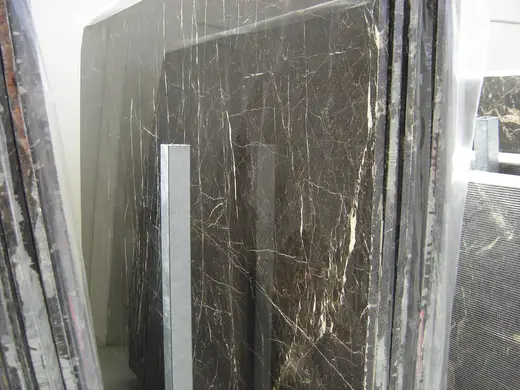 Saint Laurent mármol