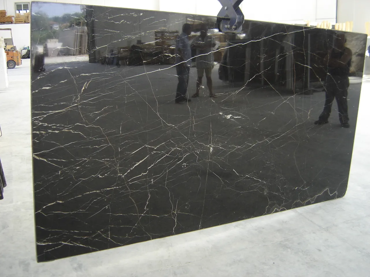 Saint Laurent marmo, superficie di lastra – Marmi di Carrara – antracite, grigio chiaro (7)