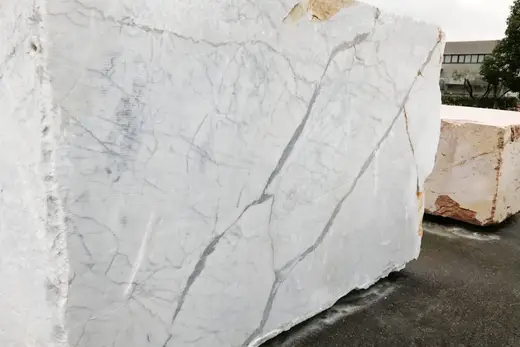 Statuarietto marbre, surface de dalle – Marmi di Carrara – ivoire, gris clair (42)