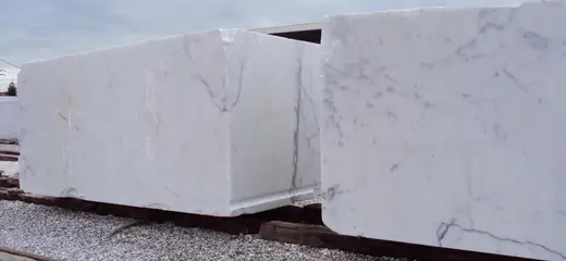 Statuario marbre, surface de dalle – Marmi di Carrara – gris clair, violet (21)