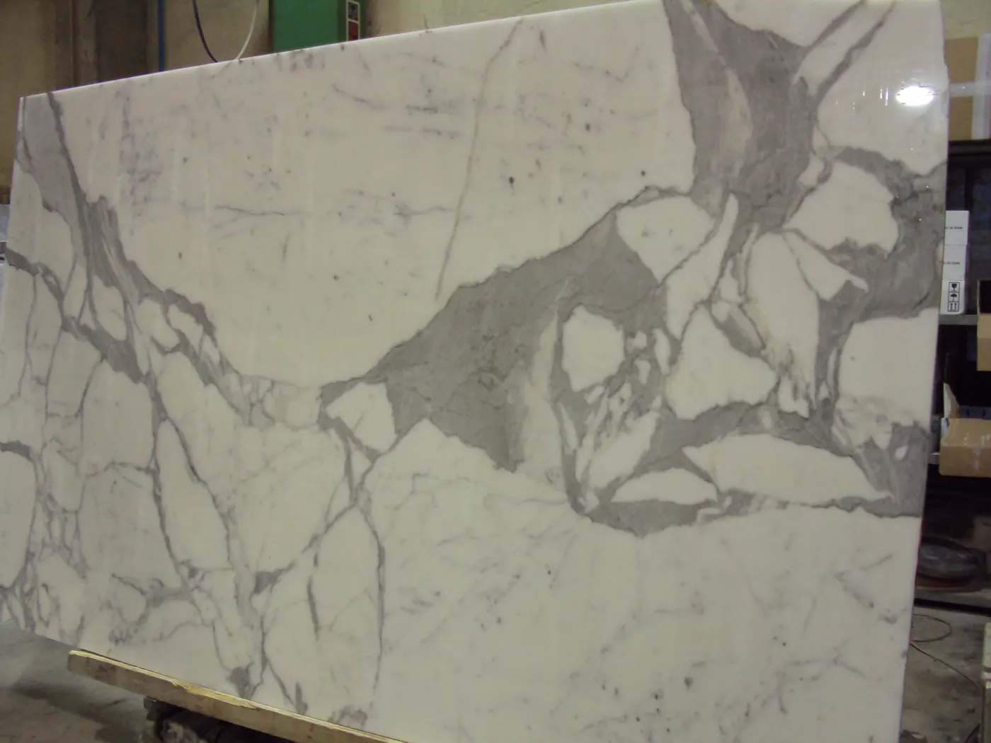 Statuario mármol, superficie de losa – Marmi di Carrara – gris, beige (23)