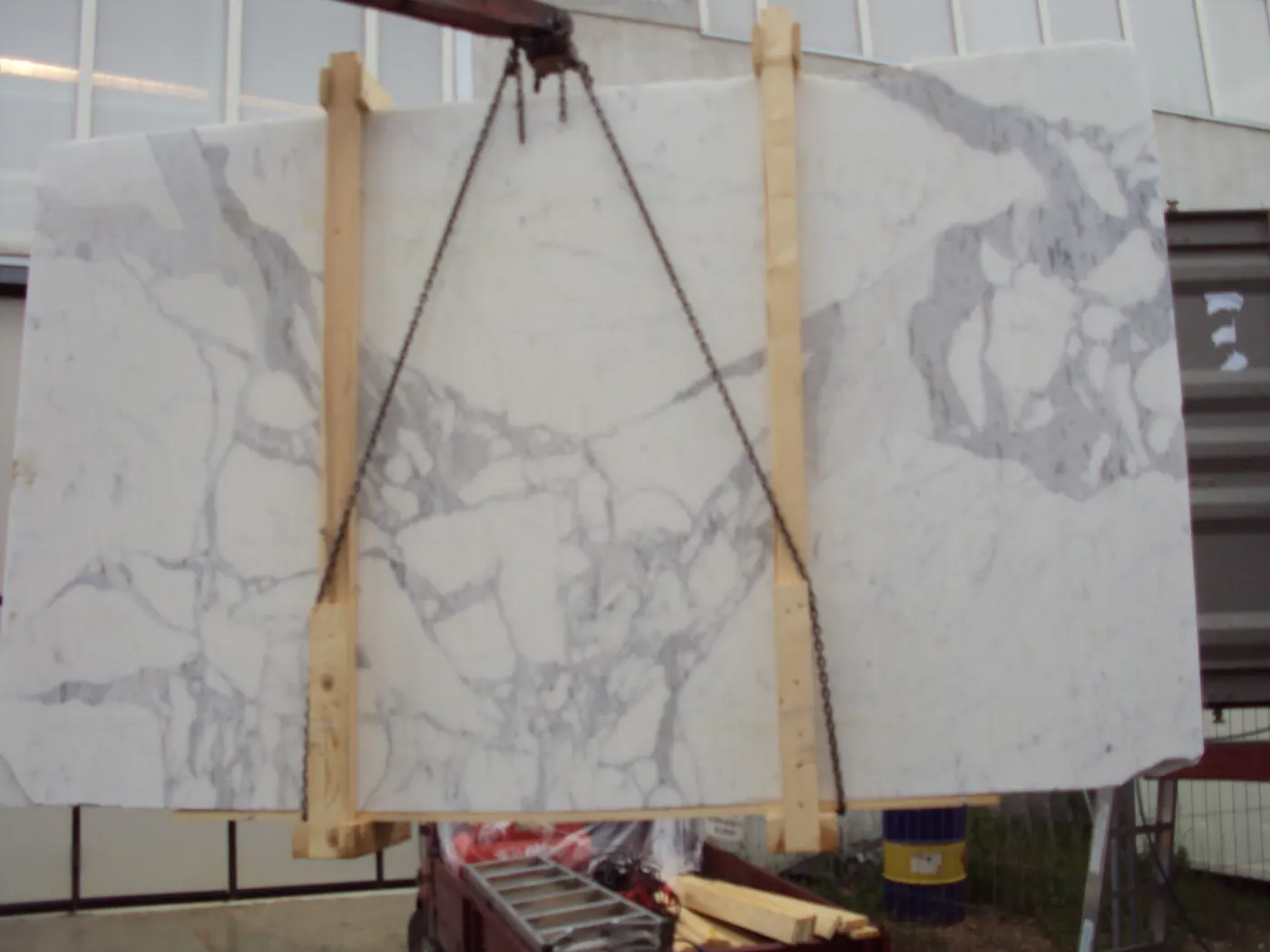 Statuario Marmor, Plattenoberfläche – Marmi di Carrara – hellgrau, grau (29)