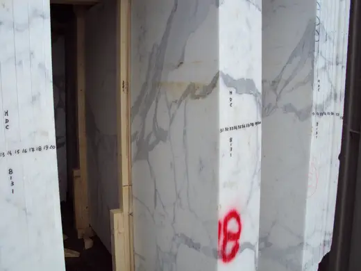 Statuario marbre, surface de dalle – Marmi di Carrara – gris clair, gris (30)