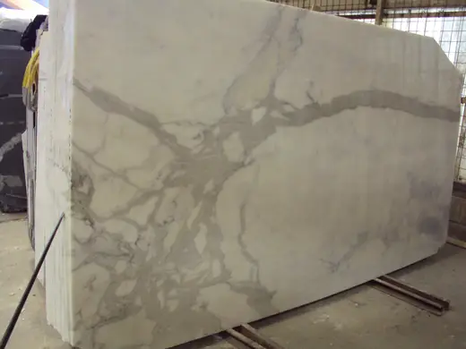 Statuario marbre, surface de dalle – Marmi di Carrara – gris, brun (37)
