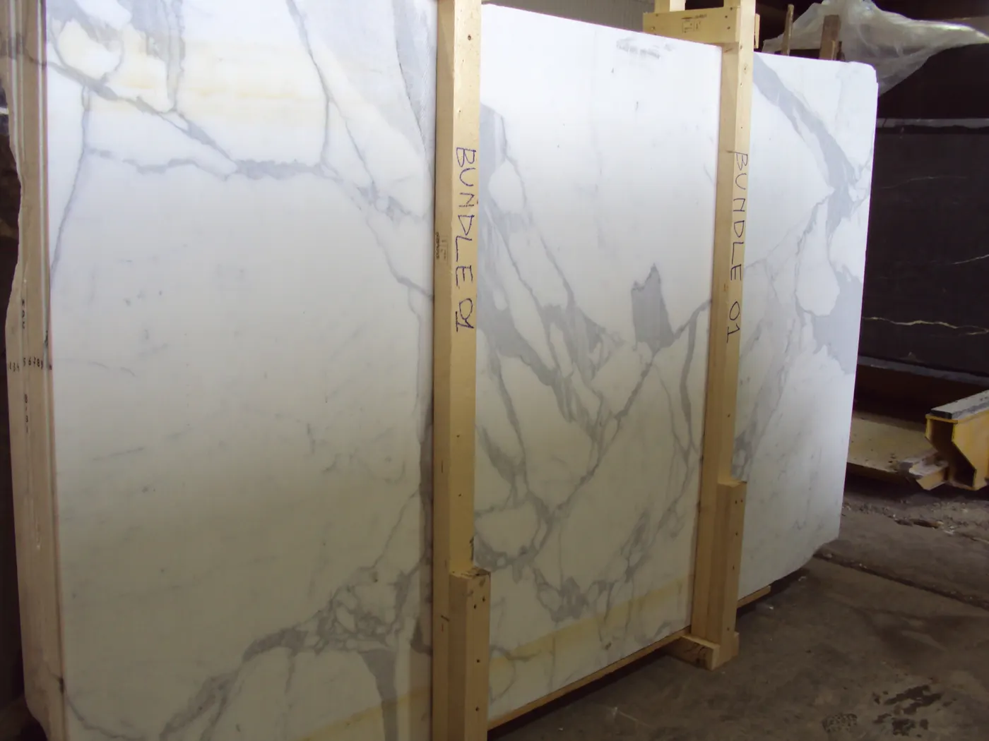 Statuario mármol, superficie de losa – Marmi di Carrara – verde, antracita (38)