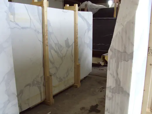 Statuario marbre, surface de dalle – Marmi di Carrara – gris clair, anthracite (39)