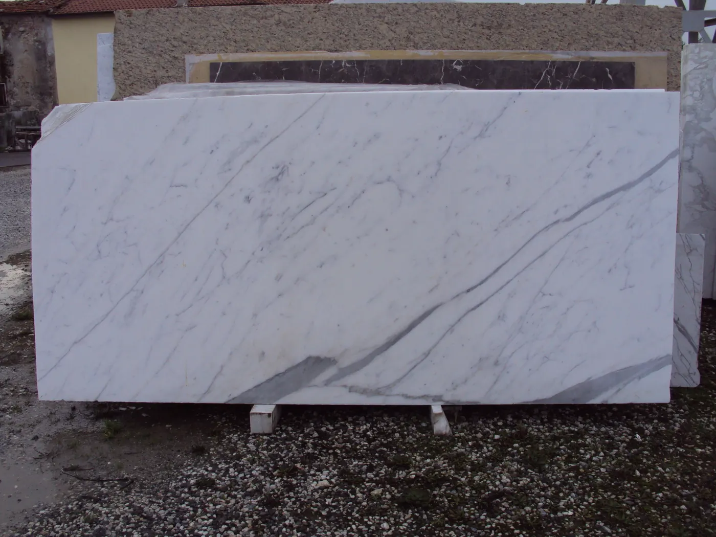 Statuario Marmor, Plattenoberfläche – Marmi di Carrara – grau, schwarz (43)