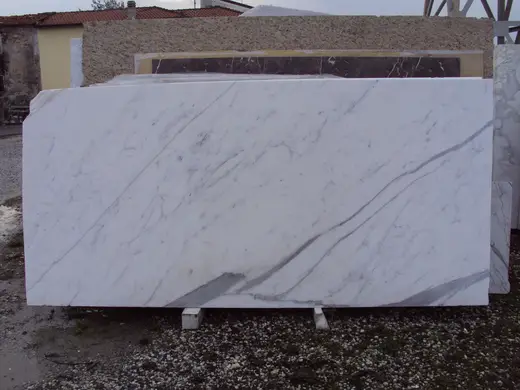 Statuario marbre, surface de dalle – Marmi di Carrara – gris, noir (44)