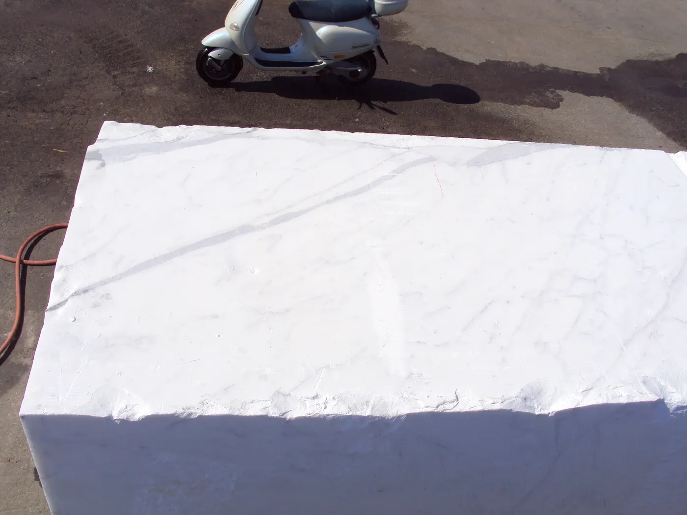 Statuario marbre, surface de dalle – Marmi di Carrara – blanc, violet (48)
