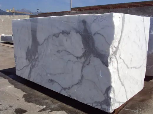 Statuario marbre, surface de dalle – Marmi di Carrara – gris, violet (51)