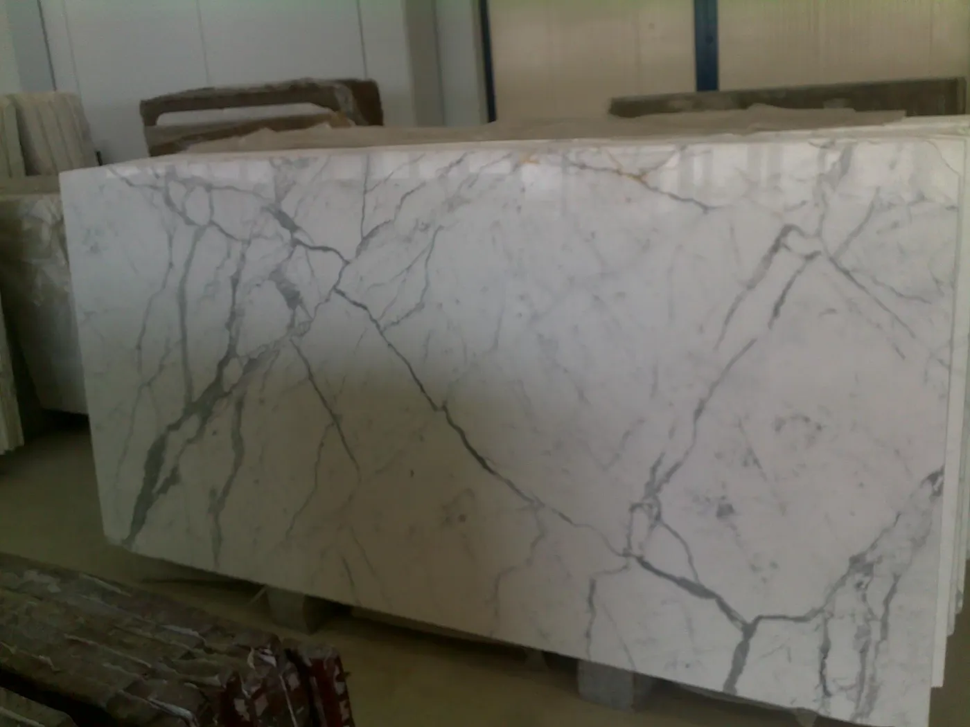 Statuario mármol, superficie de losa – Marmi di Carrara – gris, verde (64)