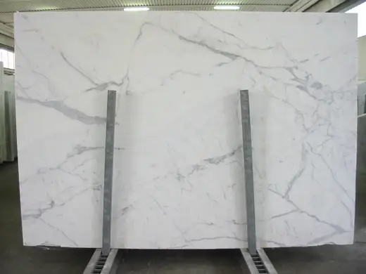 Statuario marble slab surface – Marmi di Carrara – light grey, green (77)