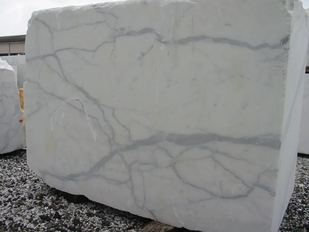 Statuario mármol, superficie de losa – Marmi di Carrara – gris, verde (80)