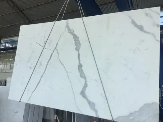 Statuario Extra marble slab surface – Marmi di Carrara – ivory, charcoal (17)