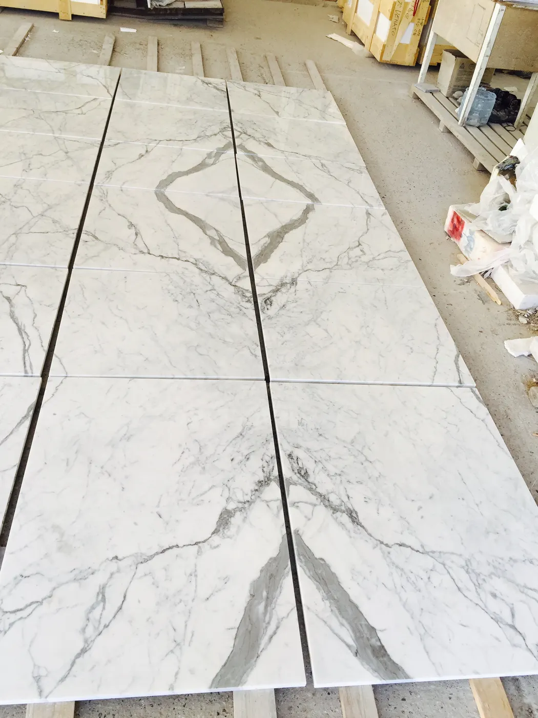 Statuario Extra marble tiles – Marmi di Carrara – white, ivory (4)