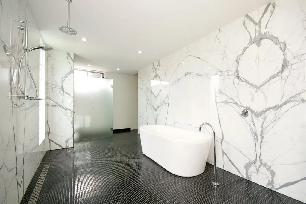 Statuario Extra marble bathroom – Marmi di Carrara – white, light grey (54)