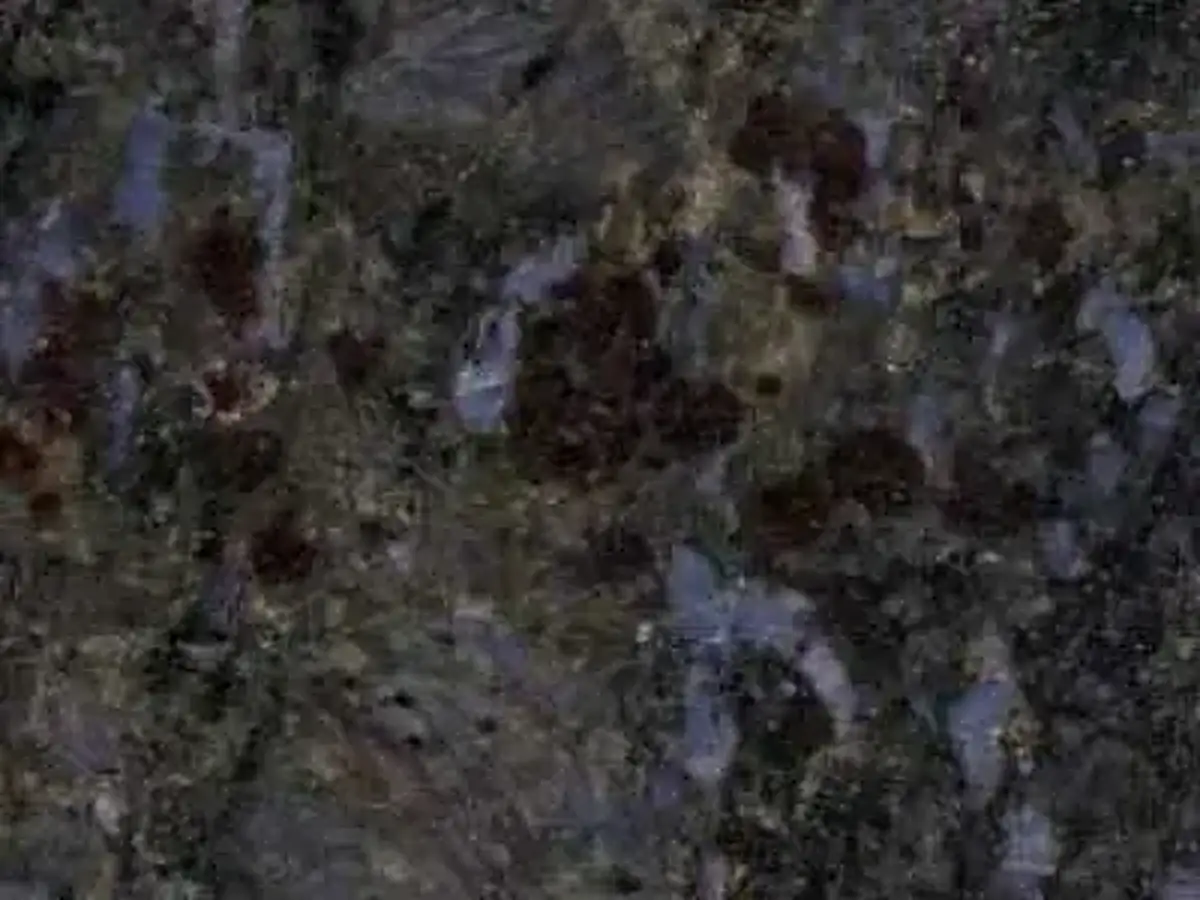 Violet Blue granit, échantillon poli – Marmi di Carrara – anthracite, noir (1)