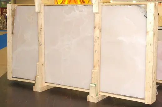 White Onyx onyx slab surface – Marmi di Carrara – ivory, beige (3)