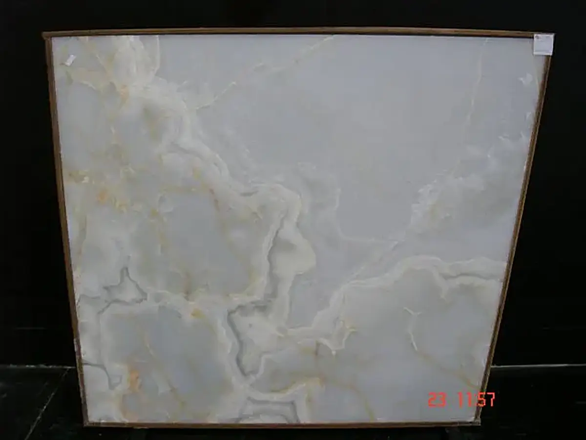 White Onyx onyx slab surface – Marmi di Carrara – grey, black (5)